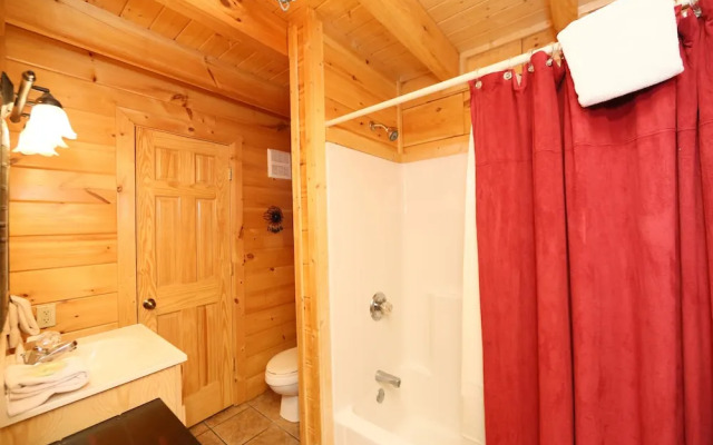 Sweet Surrender 1 Br cabin by RedAwning