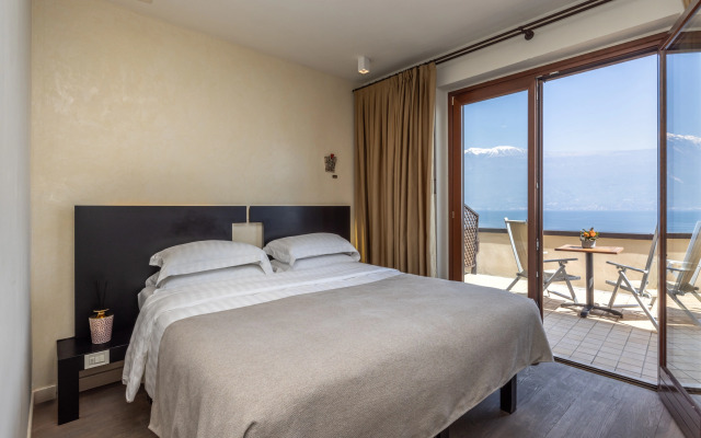 Hotel Meandro - Lake View