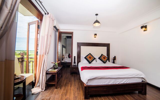 Calm House Hotel Hoi An