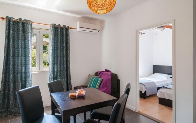 Nice Apartment in Sutivan With Wifi and 2 Bedrooms