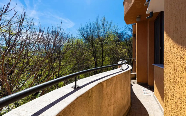 Lovely 1BD Apartment close to the Summer Theatre