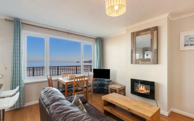 Mermaid Apartment - Sea Front Apartment With Views