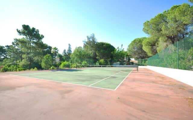 Fantastic Outdoor Area, Private Pool, Tennis Court & Golf Practice Facility