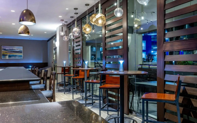 Crowne Plaza Los Angeles Harbor Hotel by IHG