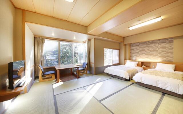 Shimobe Hotel