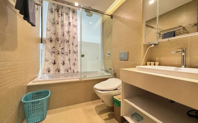 Luxury Apartment in Vinhomes Metropolis