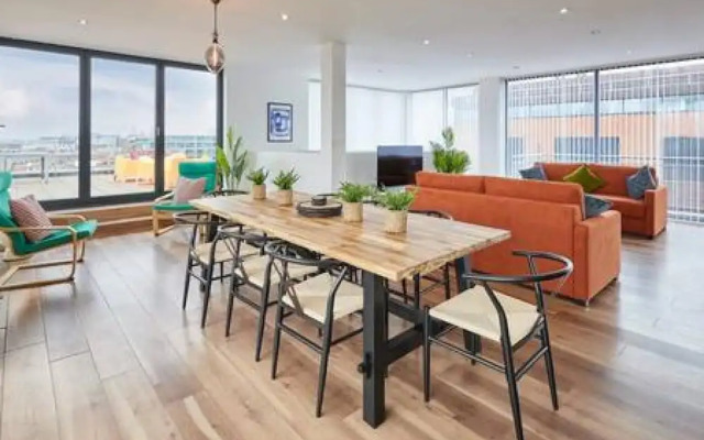 Host Stay The Knight Street Penthouse I