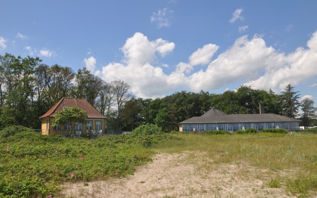 Skaerven Beachfront Condos and Cottage