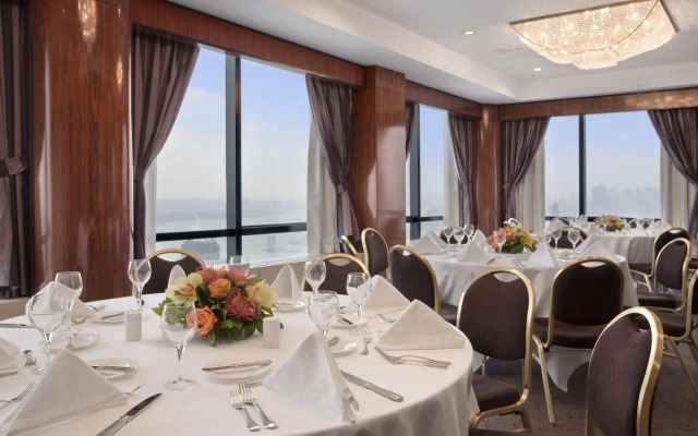 M Social New York Downtown (Formerly Millennium Downtown New York )