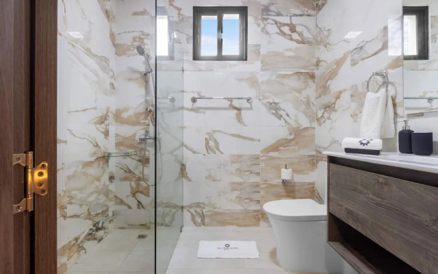 Stylish 3BR Villa by Vistacana Rentals