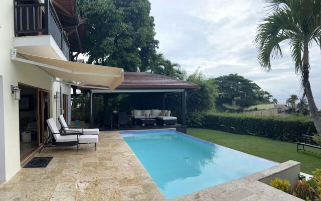 Villa for 7 People Pool and Ocean View at Samana