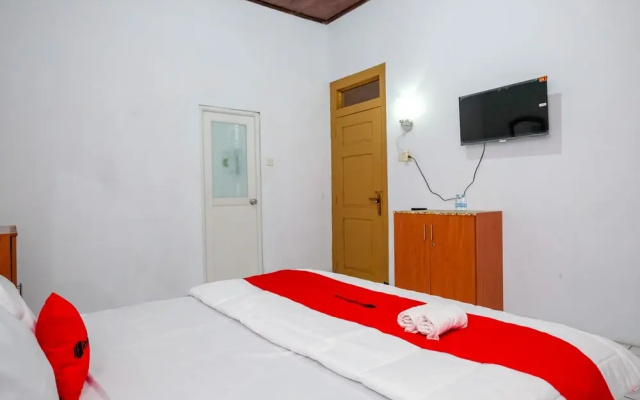 RedDoorz @ Bluerose Homestay Tambi Dieng