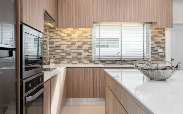 Luxury Pool Villa A18