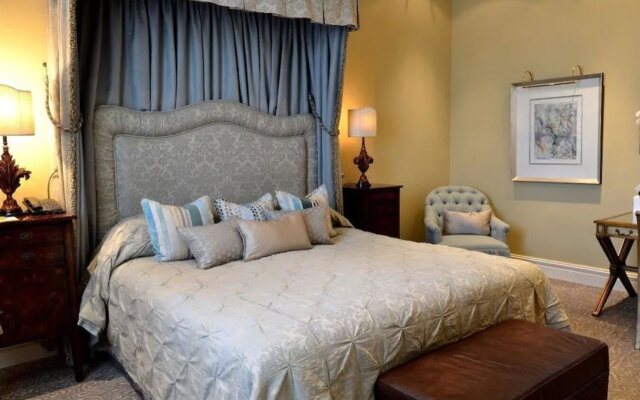 The Monarch Hotel