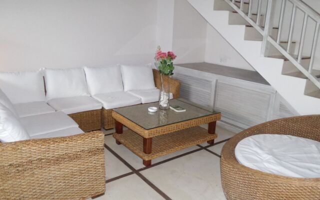 La Cabana Hotel and Villas