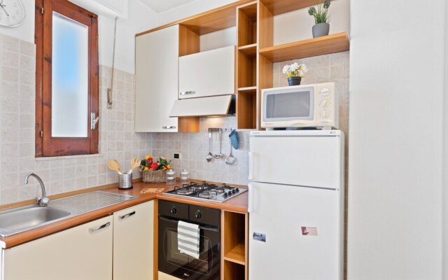 Aci Castello Seaview Apartment With Parking