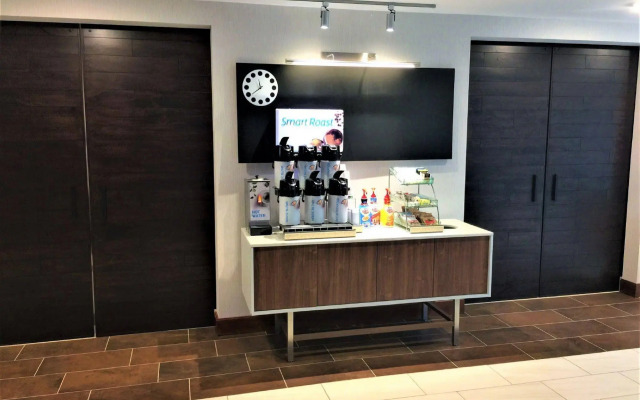 Holiday Inn Express & Suites Danville by IHG