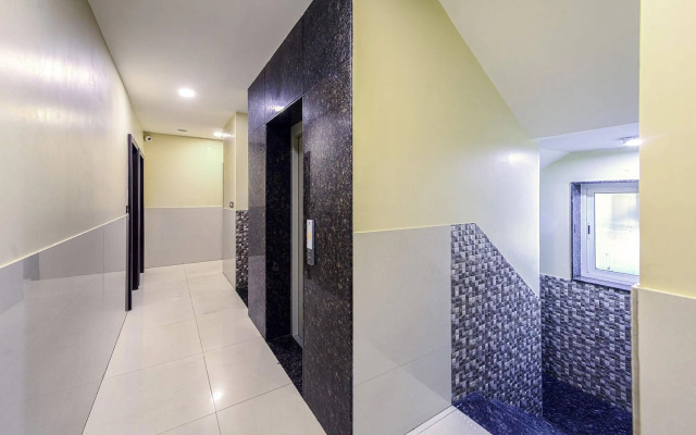 OYO 16703 Hotel The Platinum