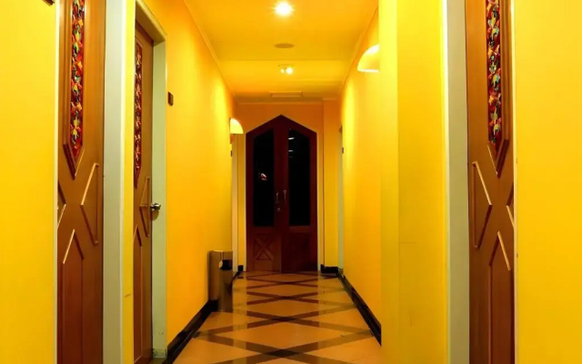 Kharisma Hotel