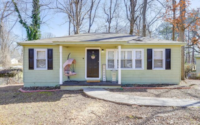 Pet-friendly Georgia Retreat w/ Fire Pit & Porch!