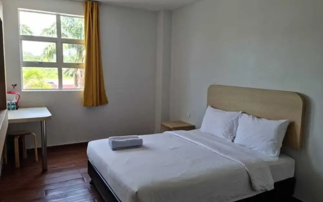 OYO 90901 Santai Morib Hotel