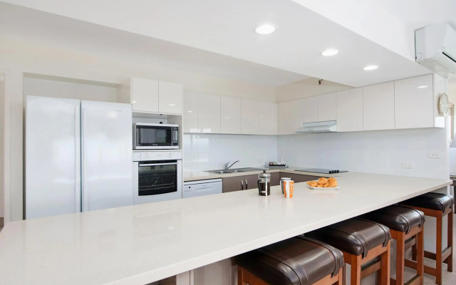 Burleigh Esplanade Apartments