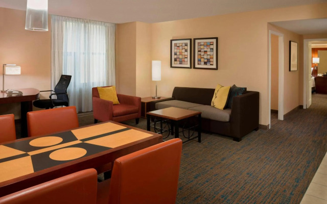 Residence Inn by Marriott Toronto Downtown / Entertainment District