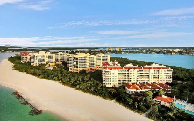 Hideaway Beach Penthouse 0 Beachfront, Gated Community, And Luxurious! 3 Bedroom Home by RedAwning