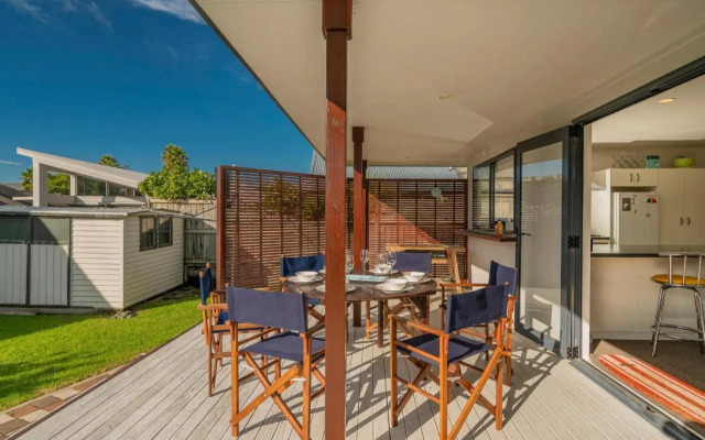 Sunlight Bach - Whitianga Holiday Home