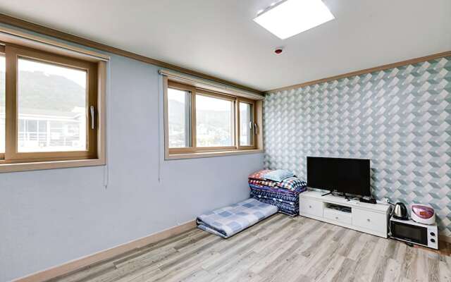 Yeosu Seongsim Pension