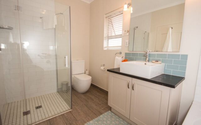 Headlands House Guest Lodge