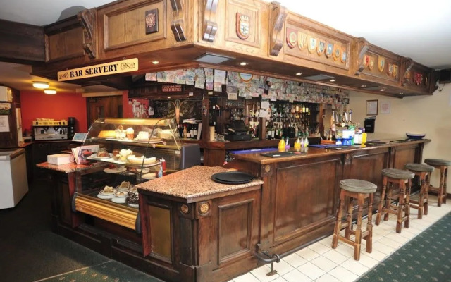 Oaklands Lodge Hotel