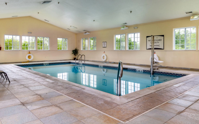 Staybridge Suites Philadelphia Valley Forge 422 by IHG