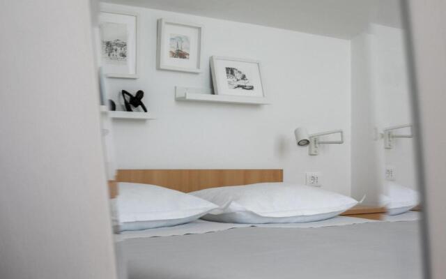 4+1 apartment in the city centre, near the beach