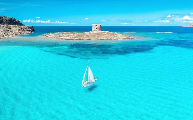 Delightful sea View Apartment With Veranda