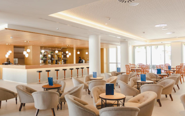 Hipotels Bahía Grande Aparthotel