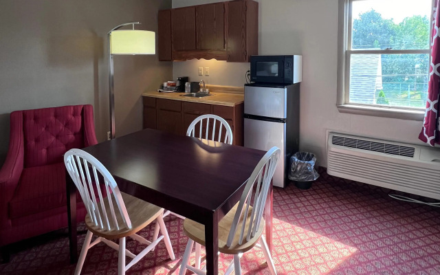 Rodeway Inn & Suites Hershey Chocolate Avenue