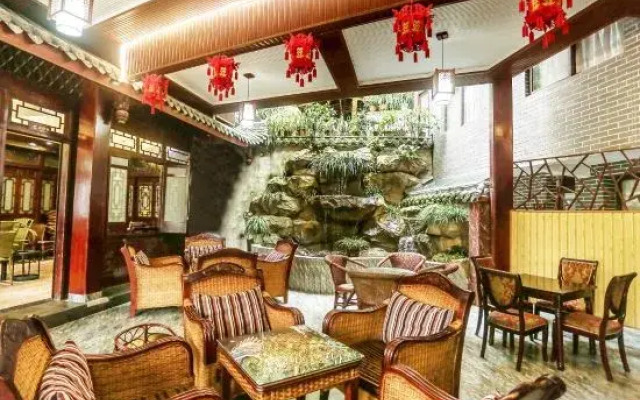 Qingcheng Mountain Tingcicada·Hot Spring B&B