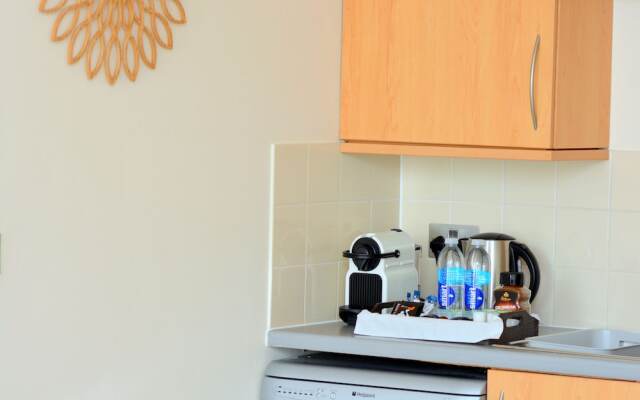 Brightleap Apartments - Silbury View