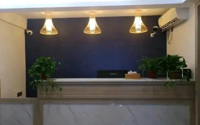 Yuansu cinema art Inn