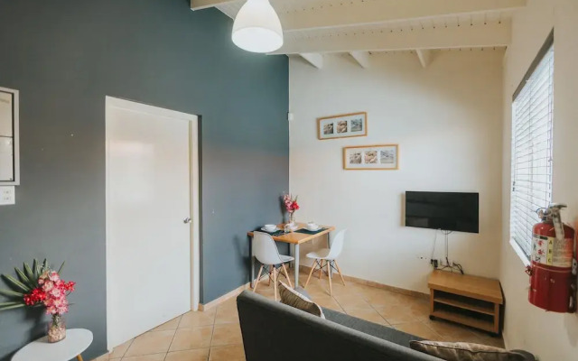 Palazzio Apartments & Studios