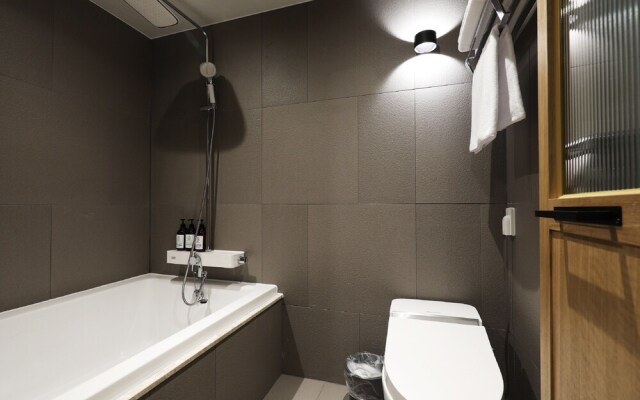 Hotel Urban Brown