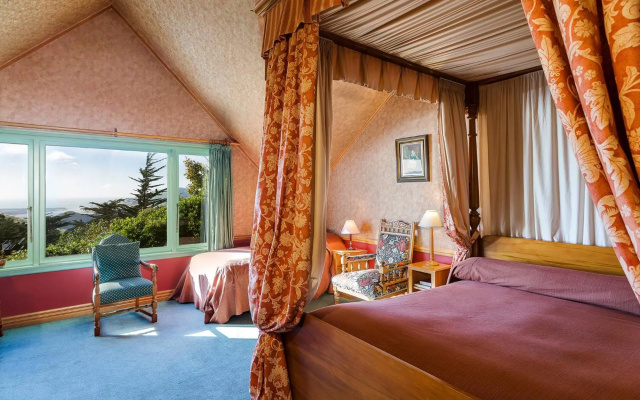 Larnach Lodge
