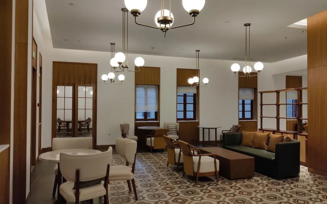 Chikan Diao Lou Hotel