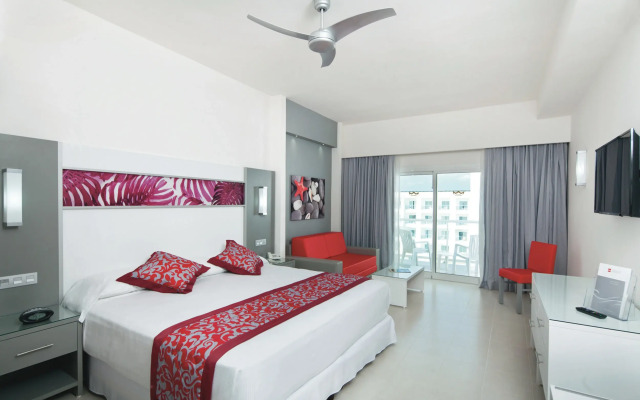 Hotel Riu Playa Blanca - All Inclusive
