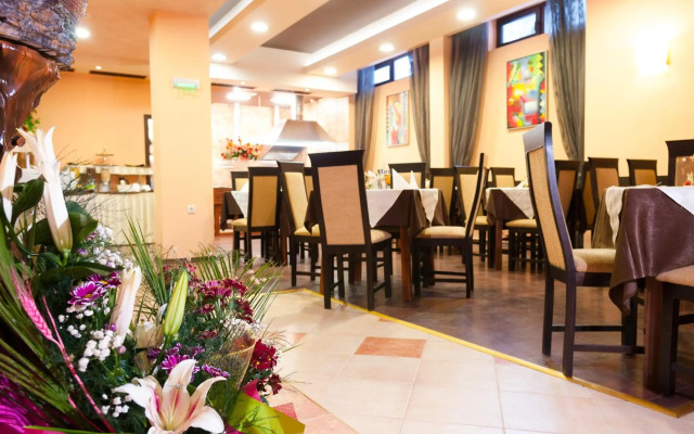 TES Flora Apartments