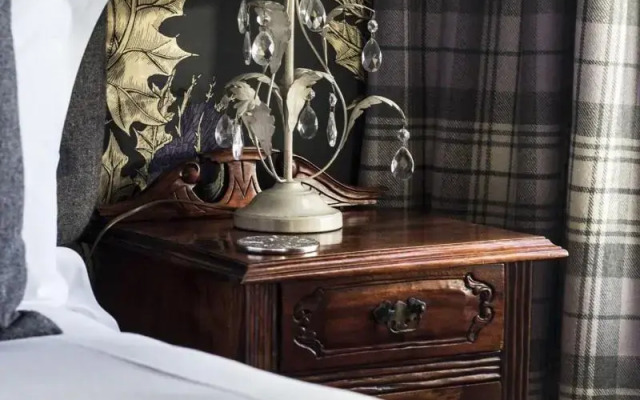 Glenegedale House