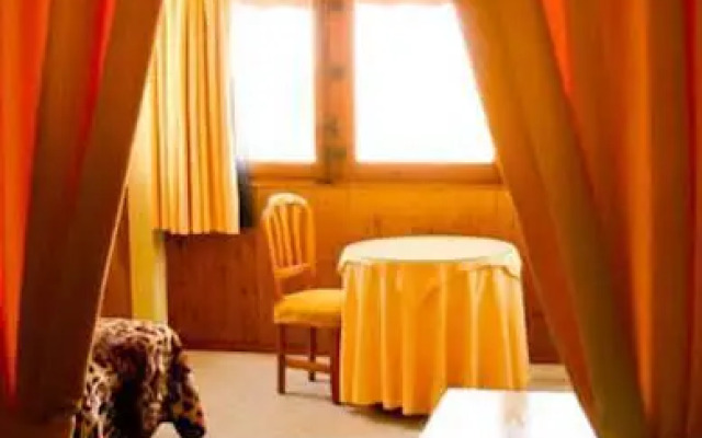 Hostal Toledo Plaza