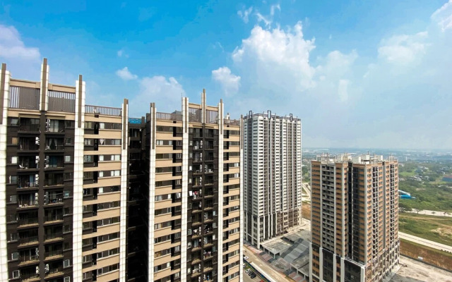 Homey And Minimalist 2Br At Meikarta Apartment