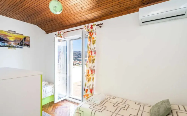 Apartment Dorica - Two Bedroom Apartment With Terrace